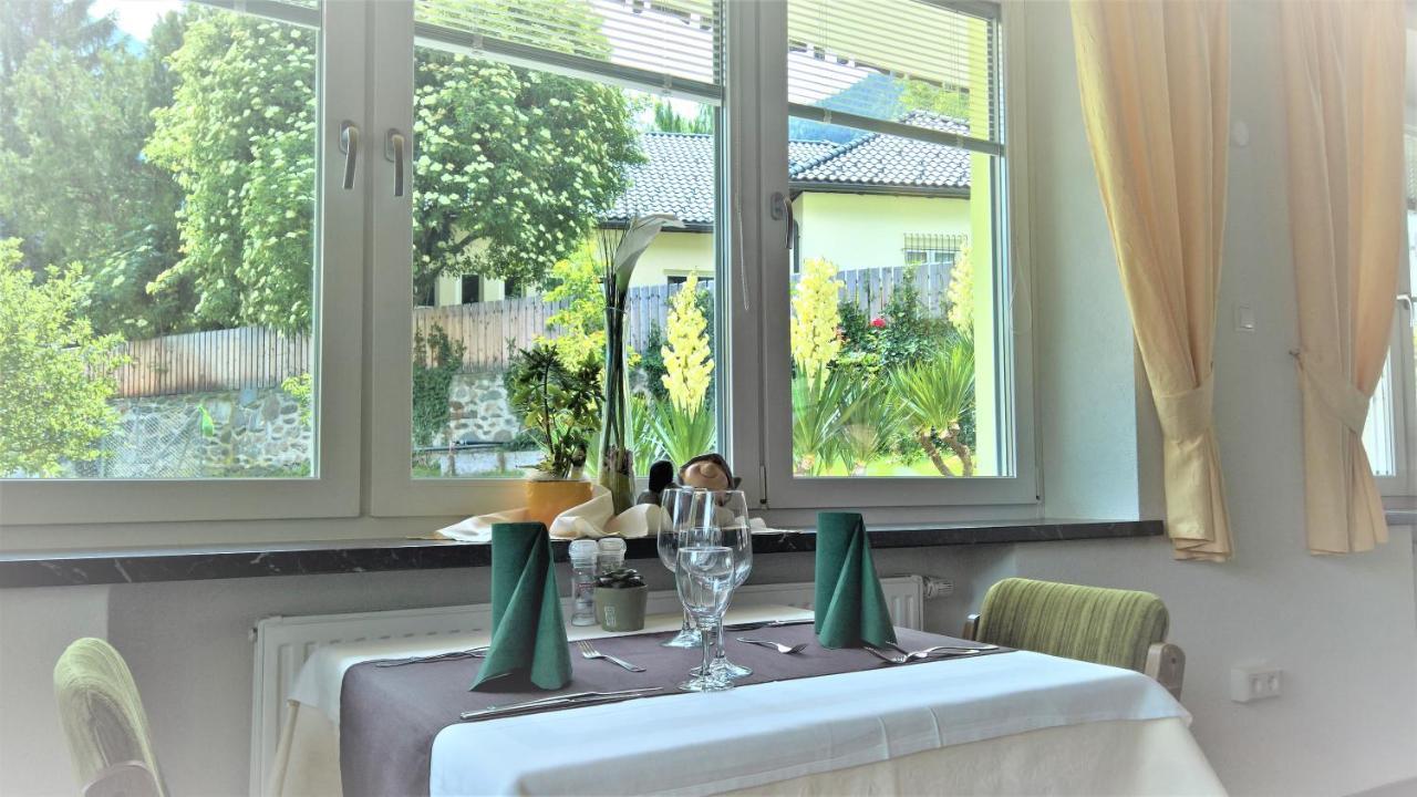 Hotel Krone Morter Bagian luar foto