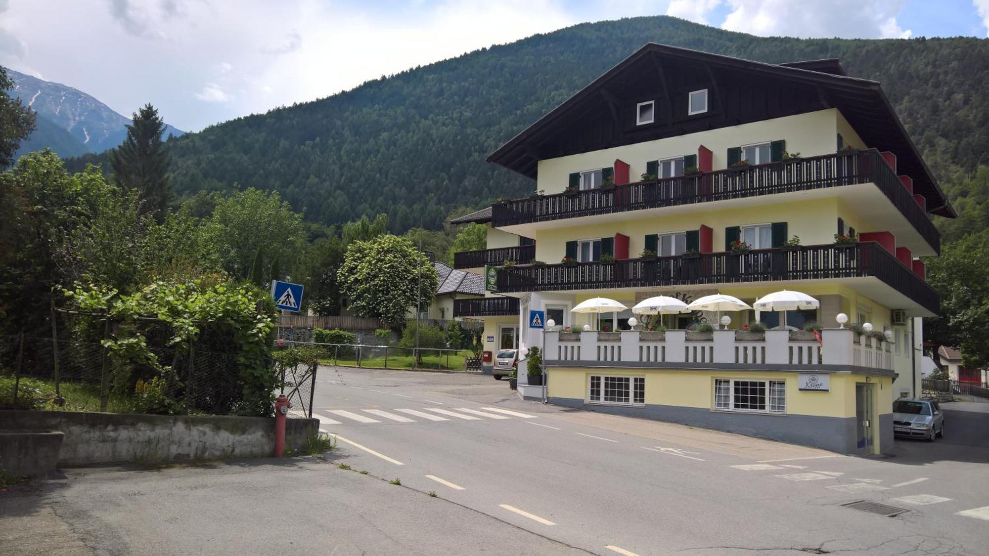 Hotel Krone Morter Bagian luar foto